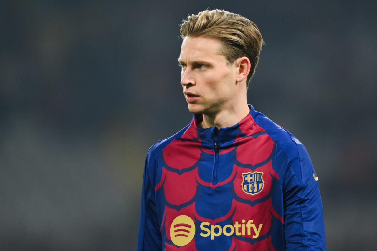 Manchester United waiting for events, could pounce on opportunity to sign Frenkie De Jong - Bóng Đá